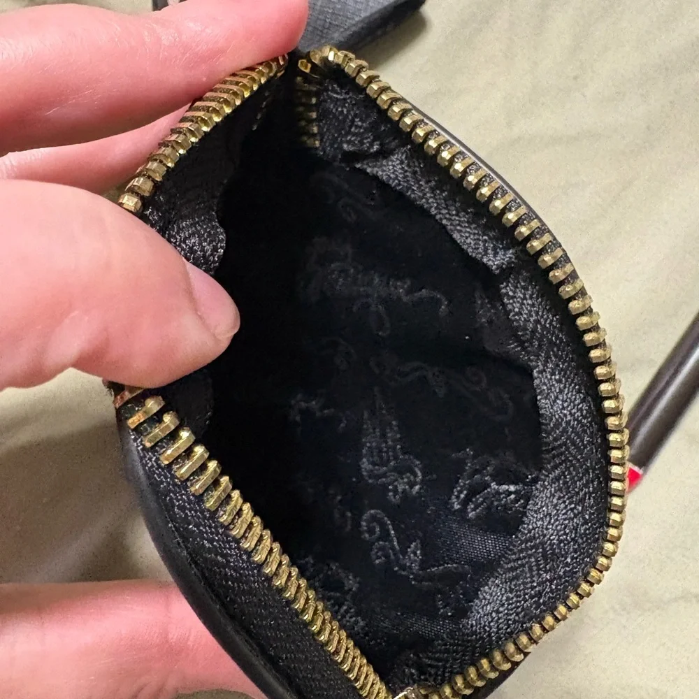 Disney poison Apple Skull Wristlet - Picture 3 of 3